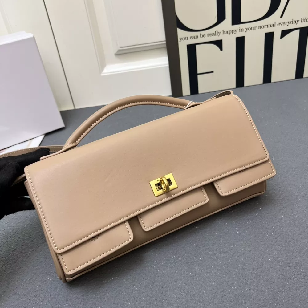 Balenciaga AAA Quality Messenger Bags For Women BestValue 5906