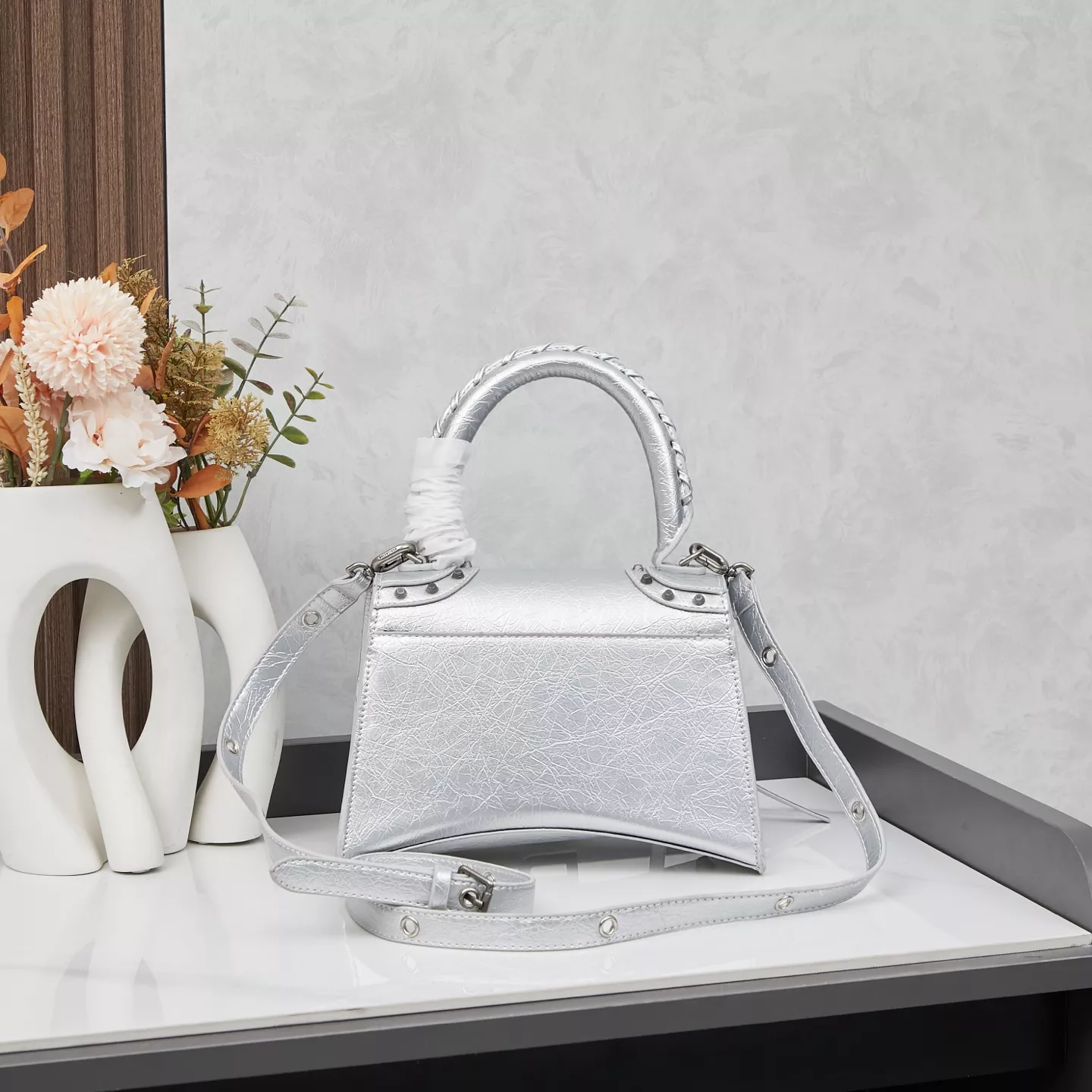 Balenciaga AAA Quality Messenger Bags For Women BestValue 9686