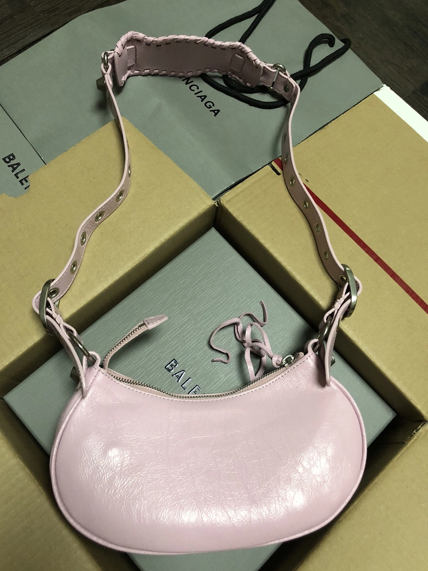 Balenciaga AAA Quality Messenger Bags For Women Bright 9152