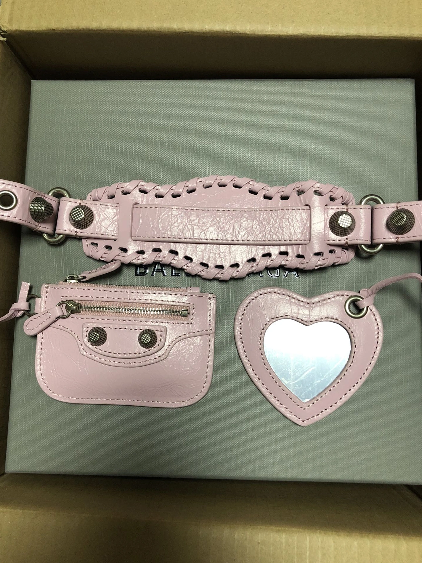 Balenciaga AAA Quality Messenger Bags For Women Comfortable 3762