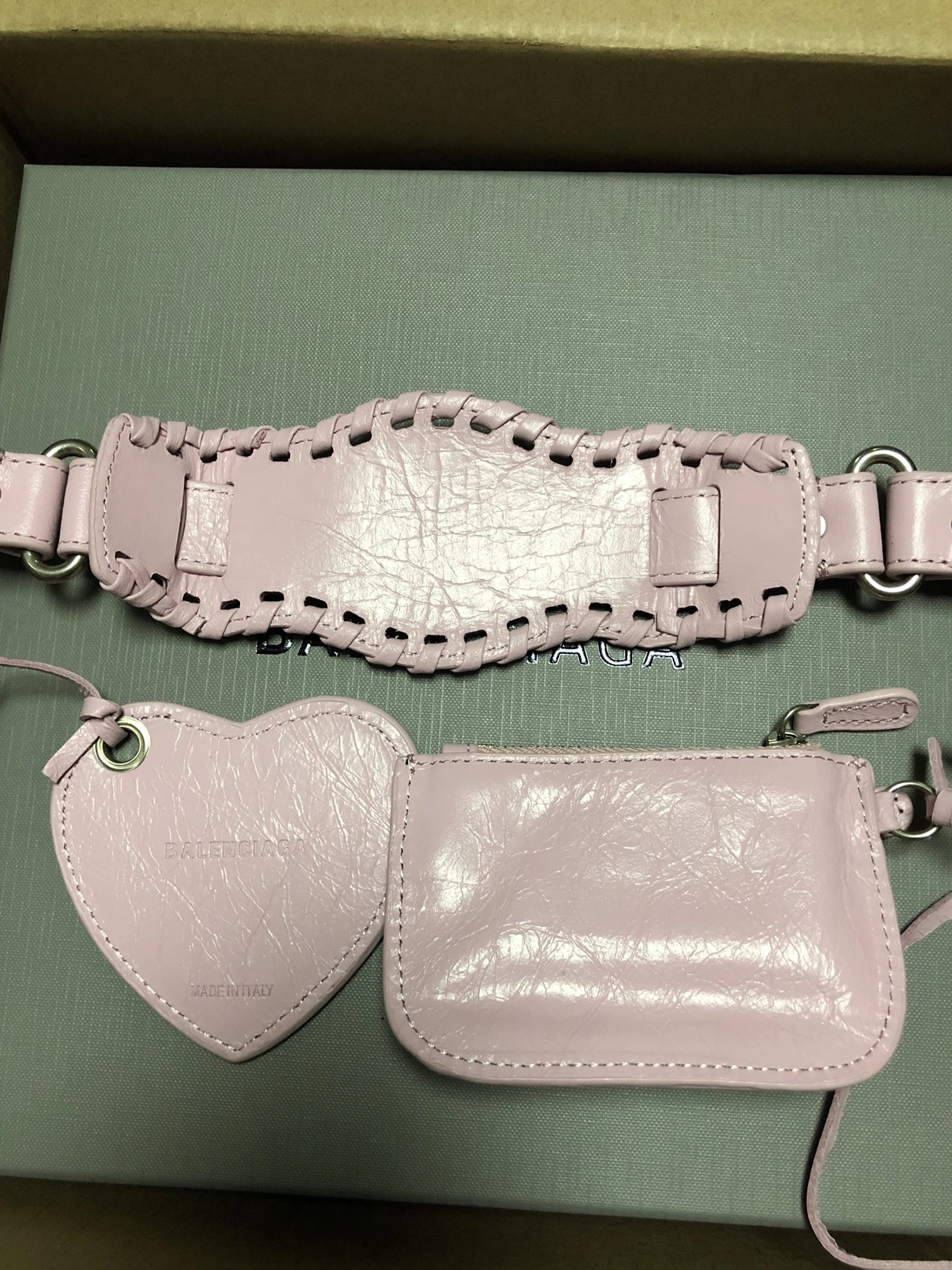 Balenciaga AAA Quality Messenger Bags For Women Comfortable 3762
