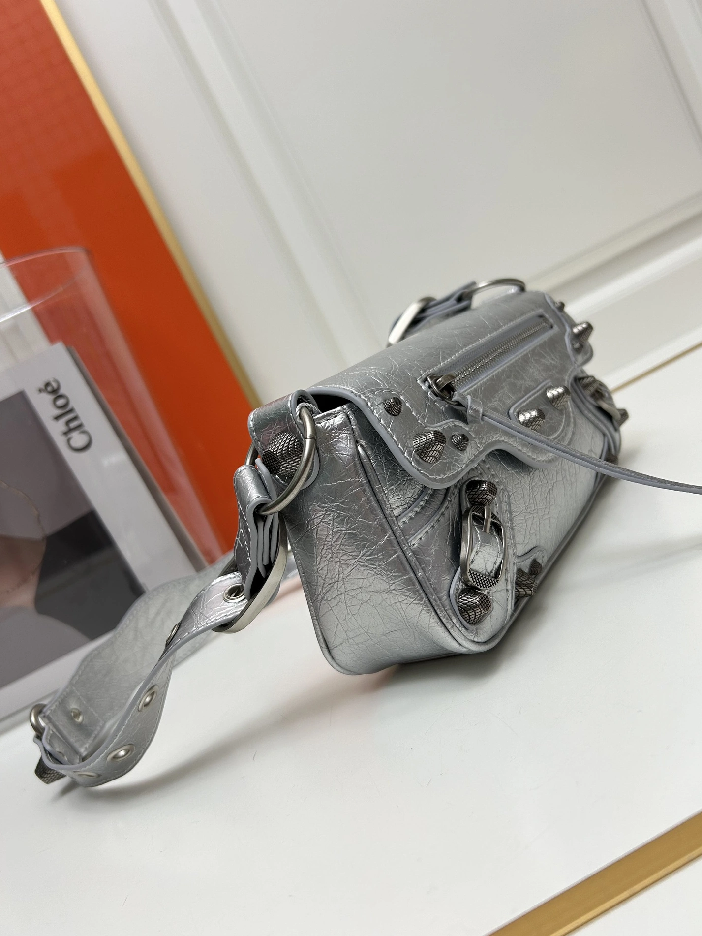 Balenciaga AAA Quality Messenger Bags For Women EyeCatching 1990
