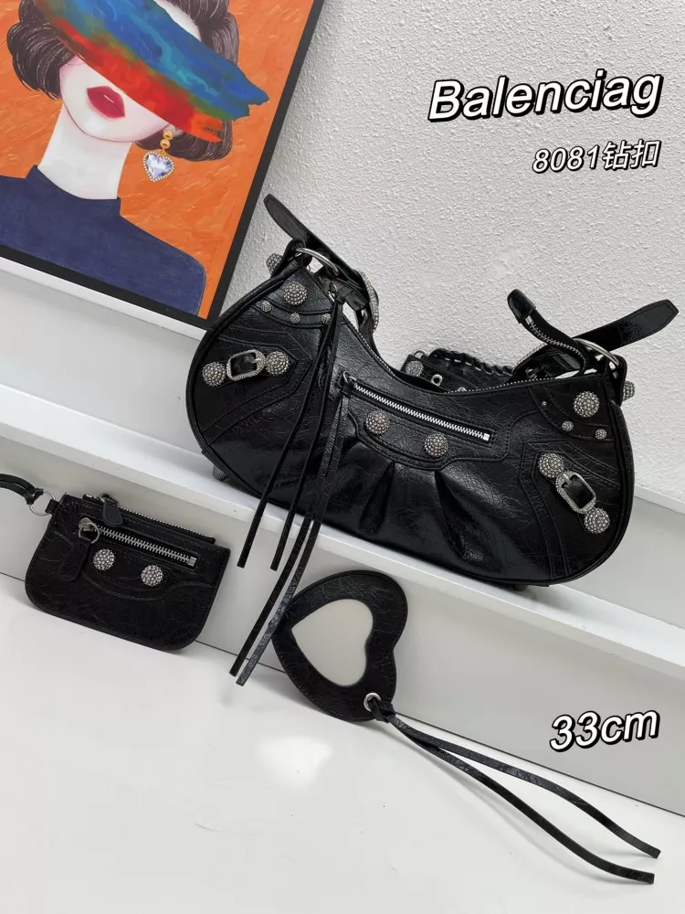 Balenciaga AAA Quality Messenger Bags For Women EyeCatching 7386