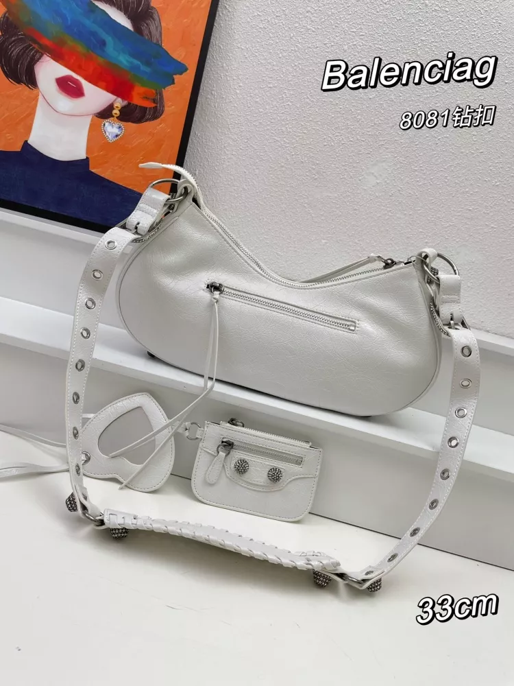 Balenciaga AAA Quality Messenger Bags For Women Fashionable 4941