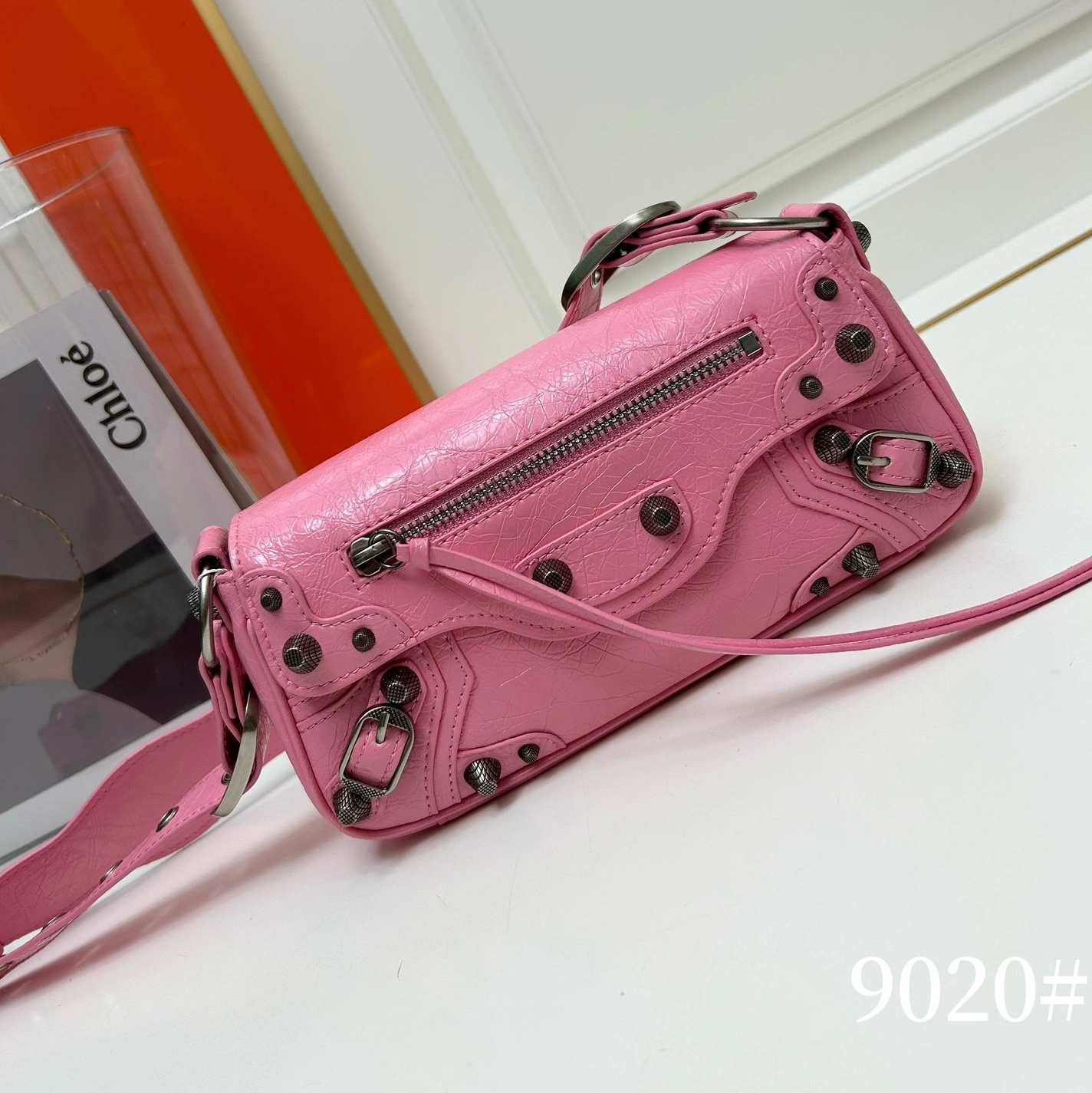 Balenciaga AAA Quality Messenger Bags For Women Fashionable 6840