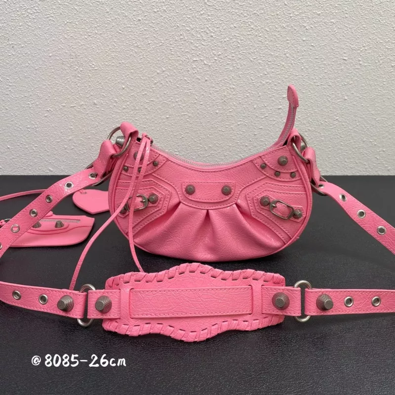 Balenciaga AAA Quality Messenger Bags For Women GoAnywhere 9438