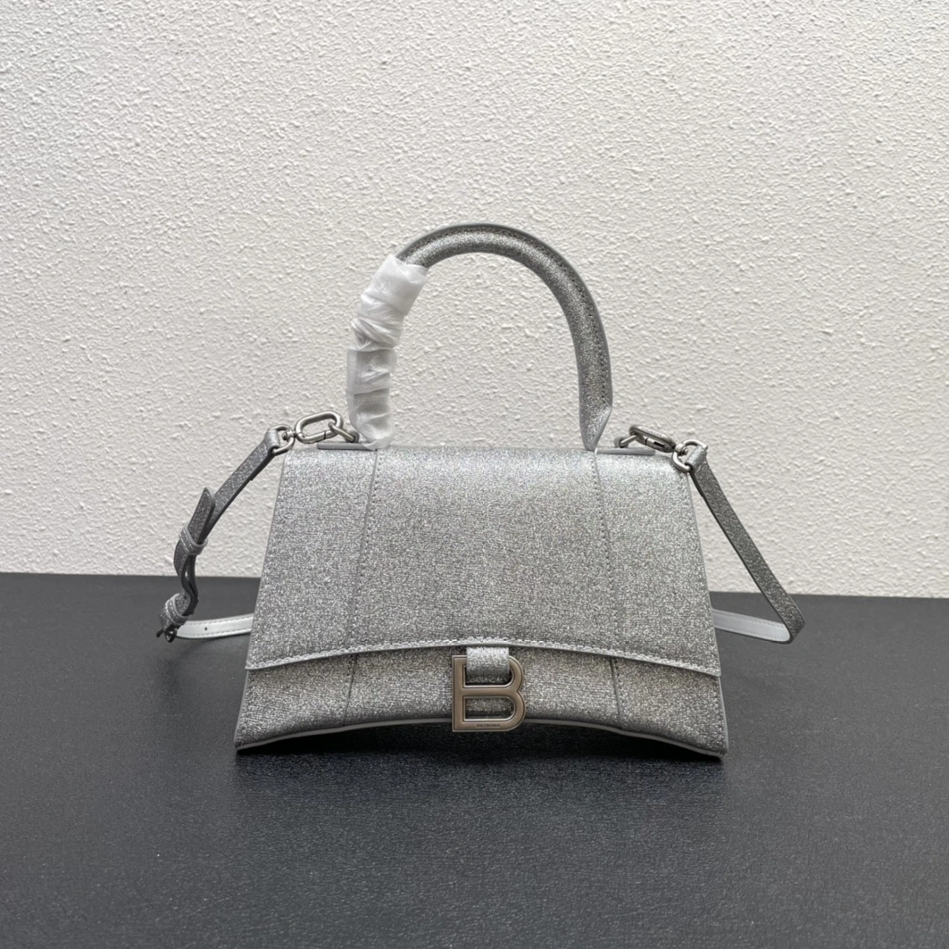 Balenciaga AAA Quality Messenger Bags For Women GoodFit 5603