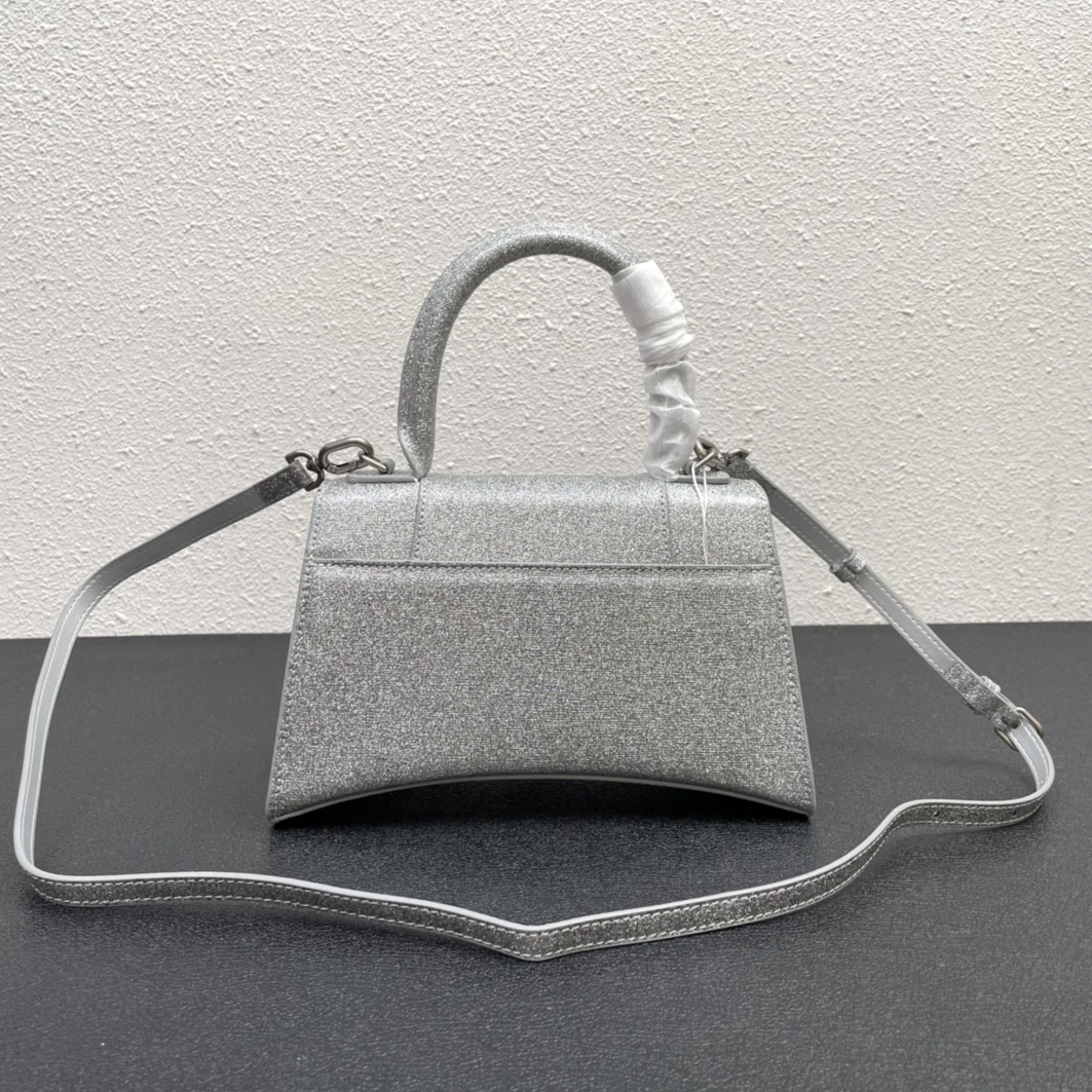 Balenciaga AAA Quality Messenger Bags For Women GoodFit 5603