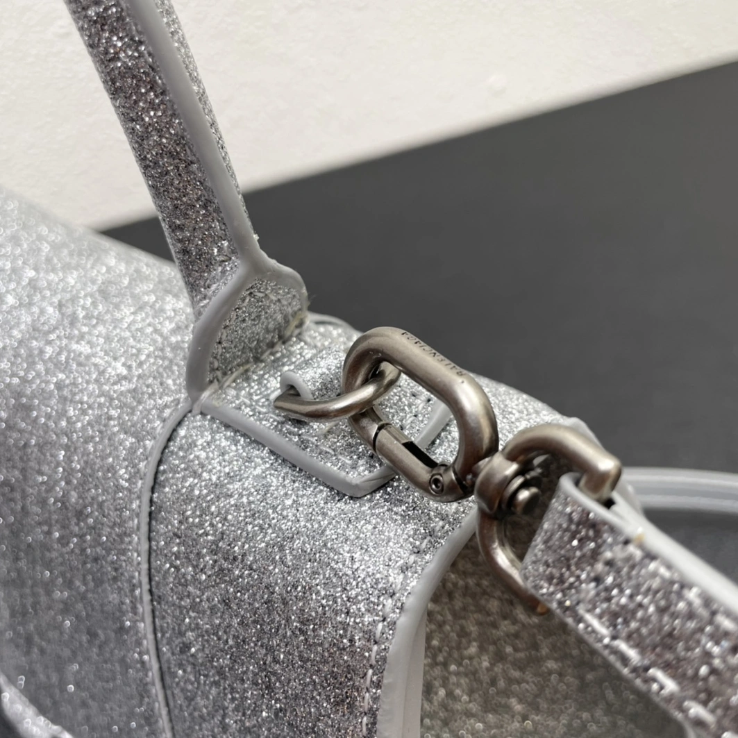 Balenciaga AAA Quality Messenger Bags For Women GoodFit 5603