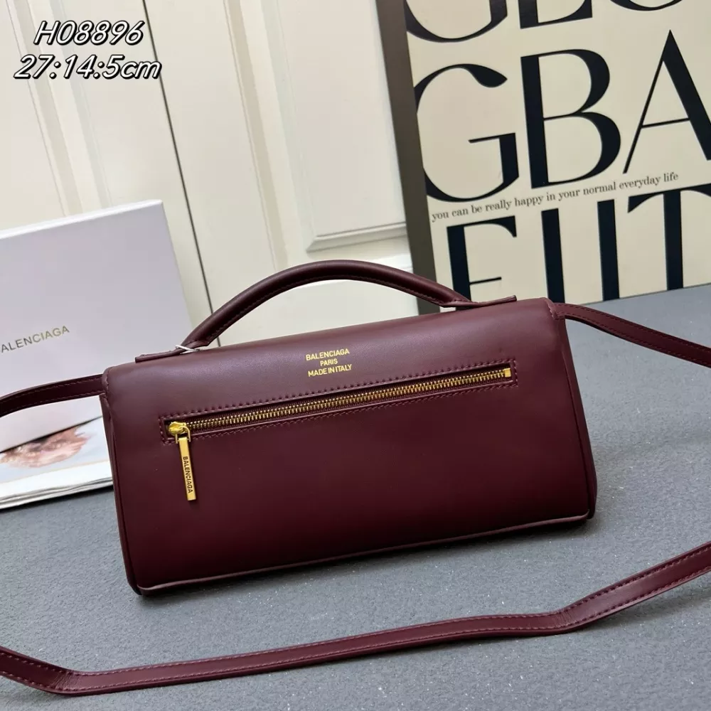 Balenciaga AAA Quality Messenger Bags For Women Lightweight 5071