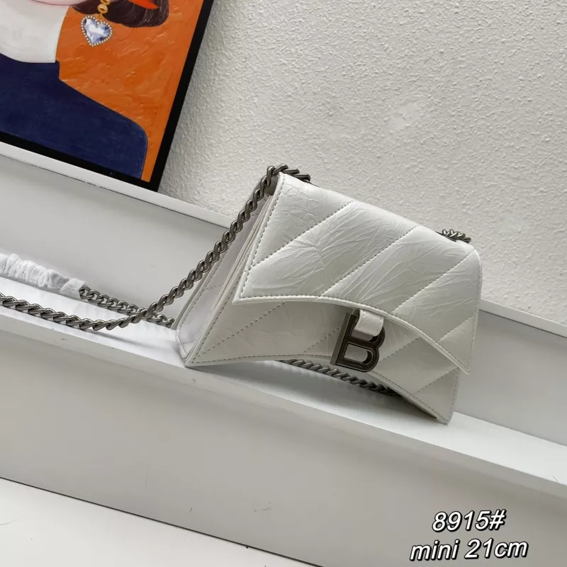 Balenciaga AAA Quality Messenger Bags For Women ModernLook 1620