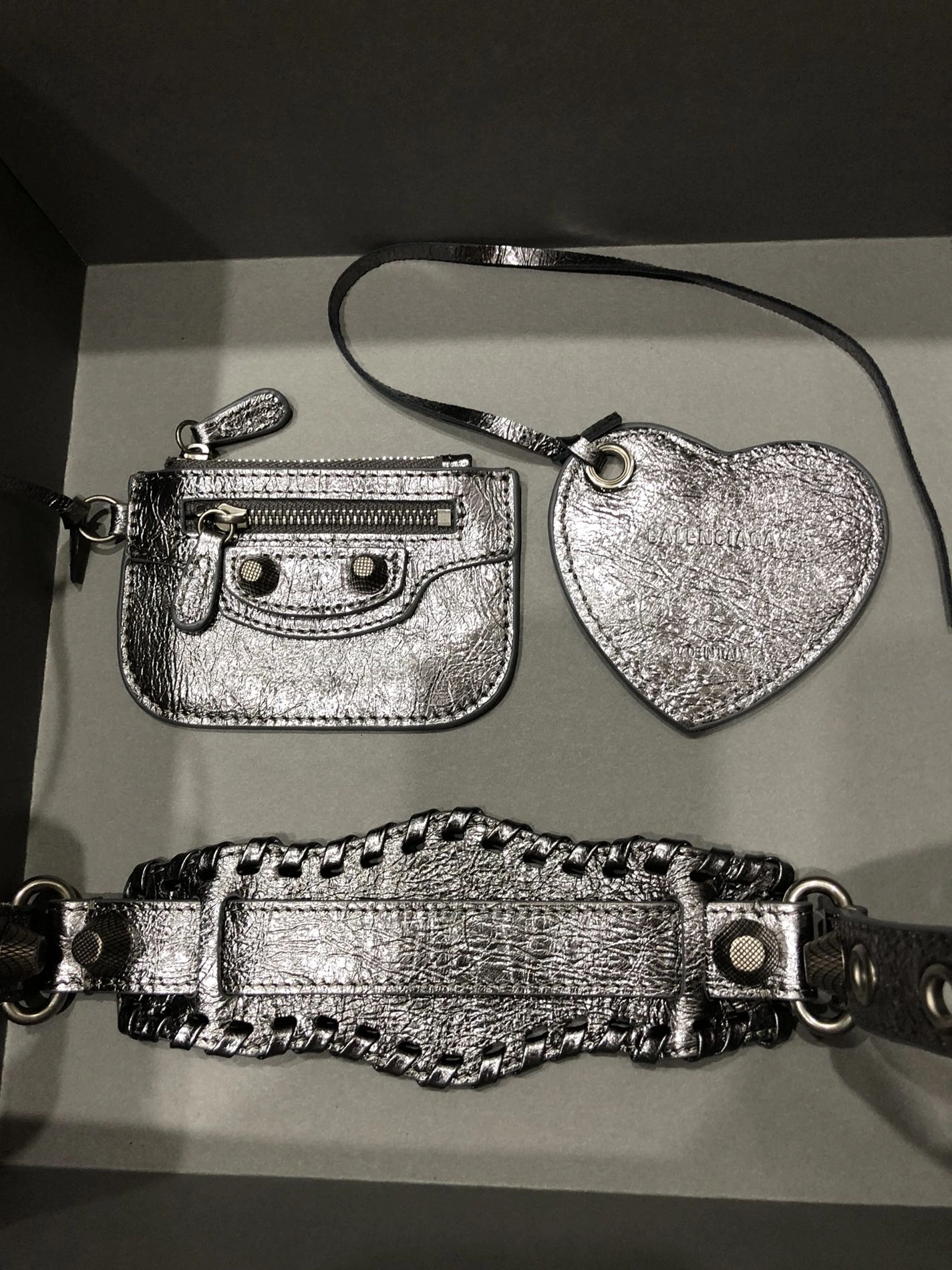 Balenciaga AAA Quality Messenger Bags For Women ModernLook 6505