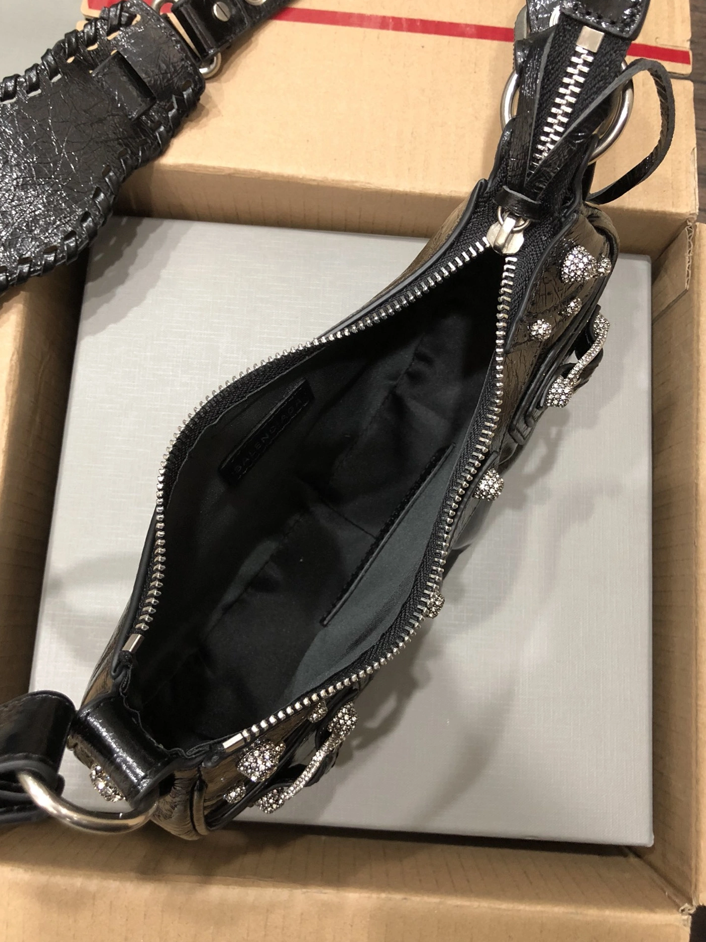 Balenciaga AAA Quality Messenger Bags For Women NewStyle 1557
