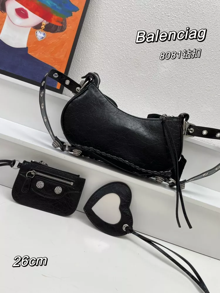 Balenciaga AAA Quality Messenger Bags For Women Practical 2326