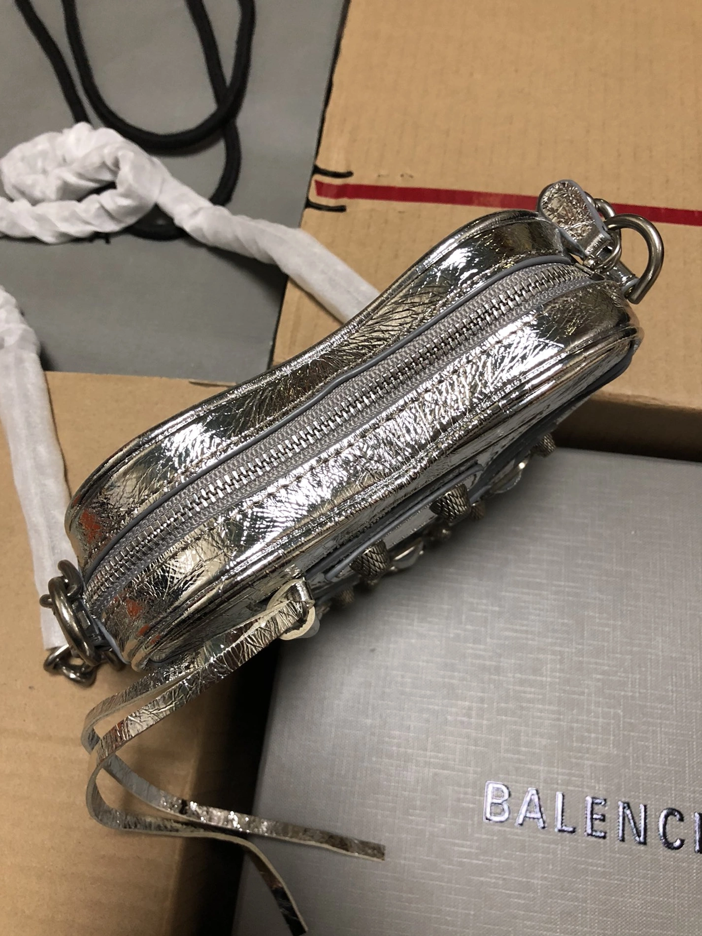 Balenciaga AAA Quality Messenger Bags For Women Reliable 4278