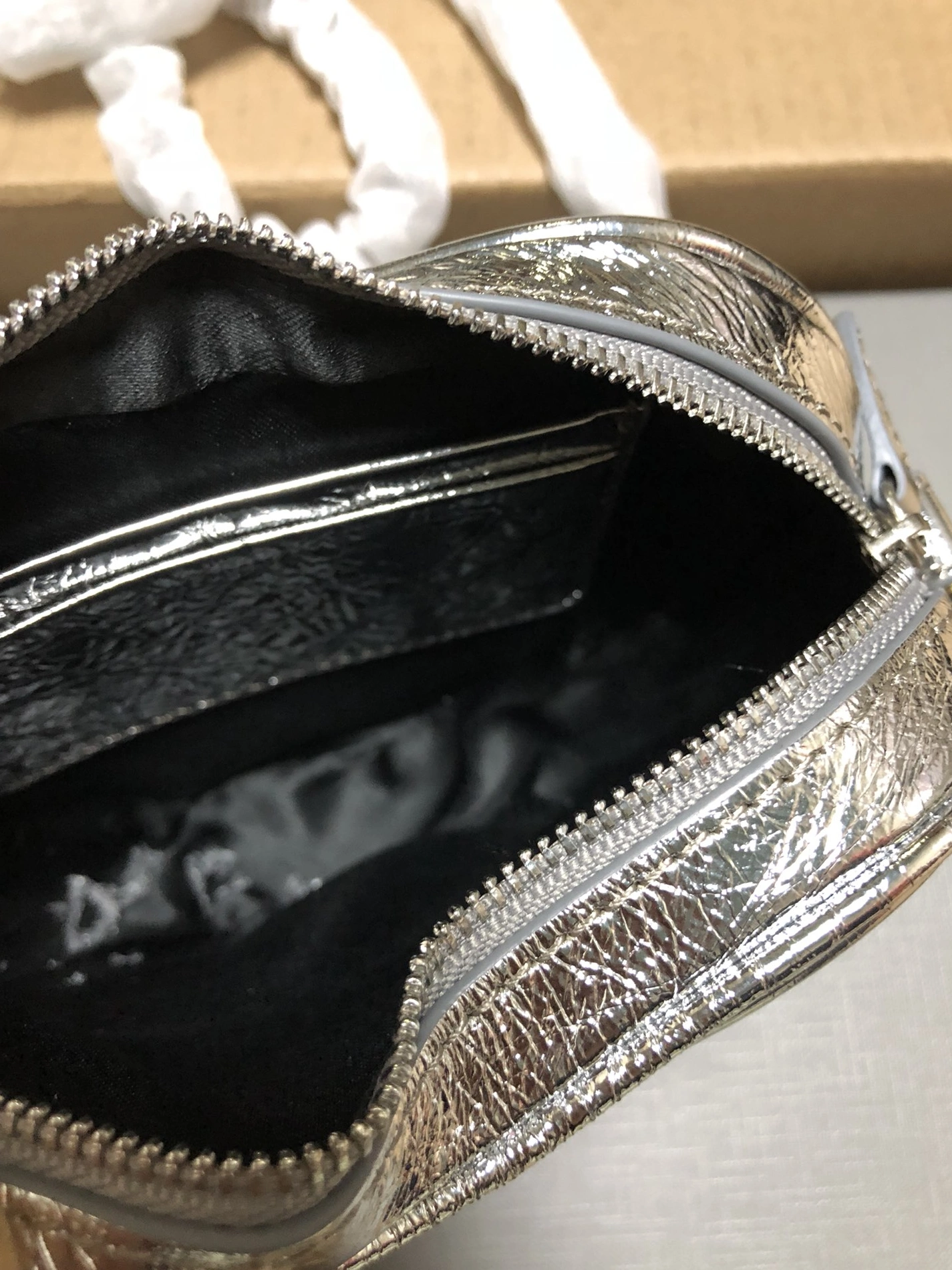 Balenciaga AAA Quality Messenger Bags For Women Reliable 4278