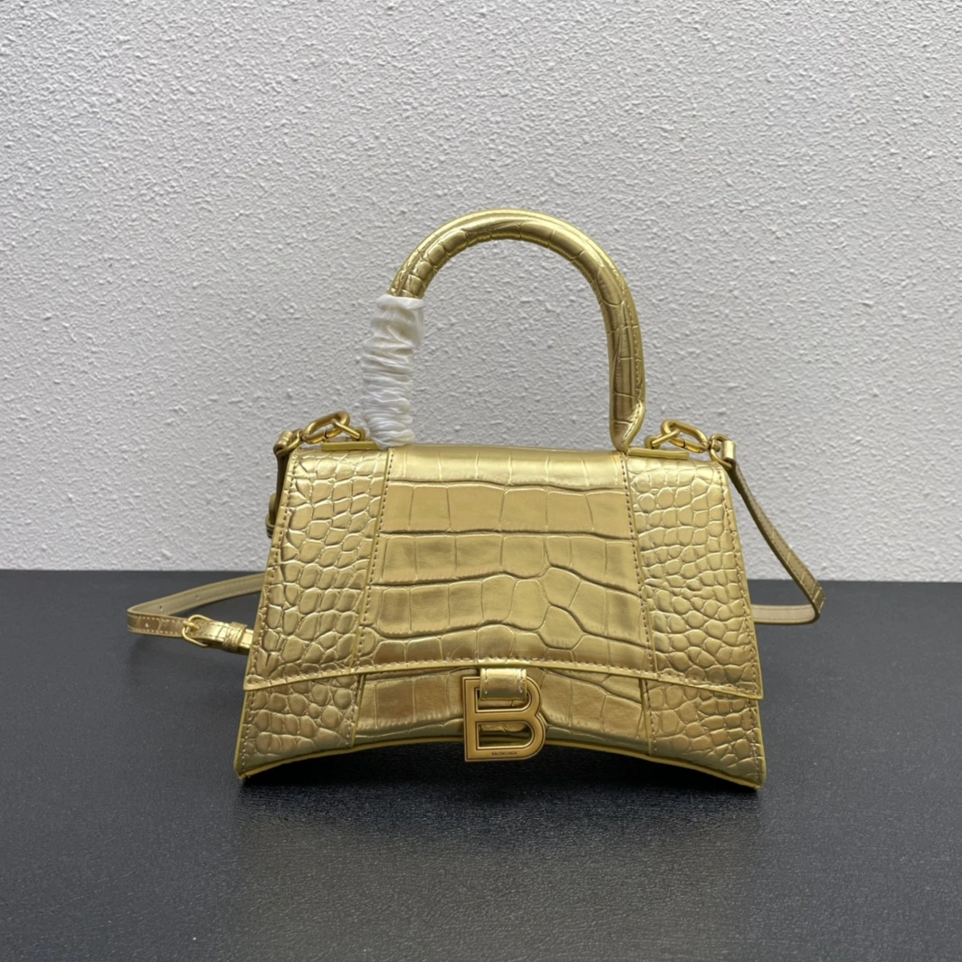 Balenciaga AAA Quality Messenger Bags For Women Timeless 1092
