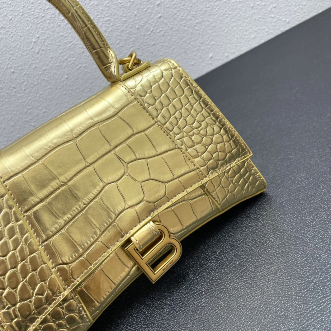 Balenciaga AAA Quality Messenger Bags For Women Timeless 1092