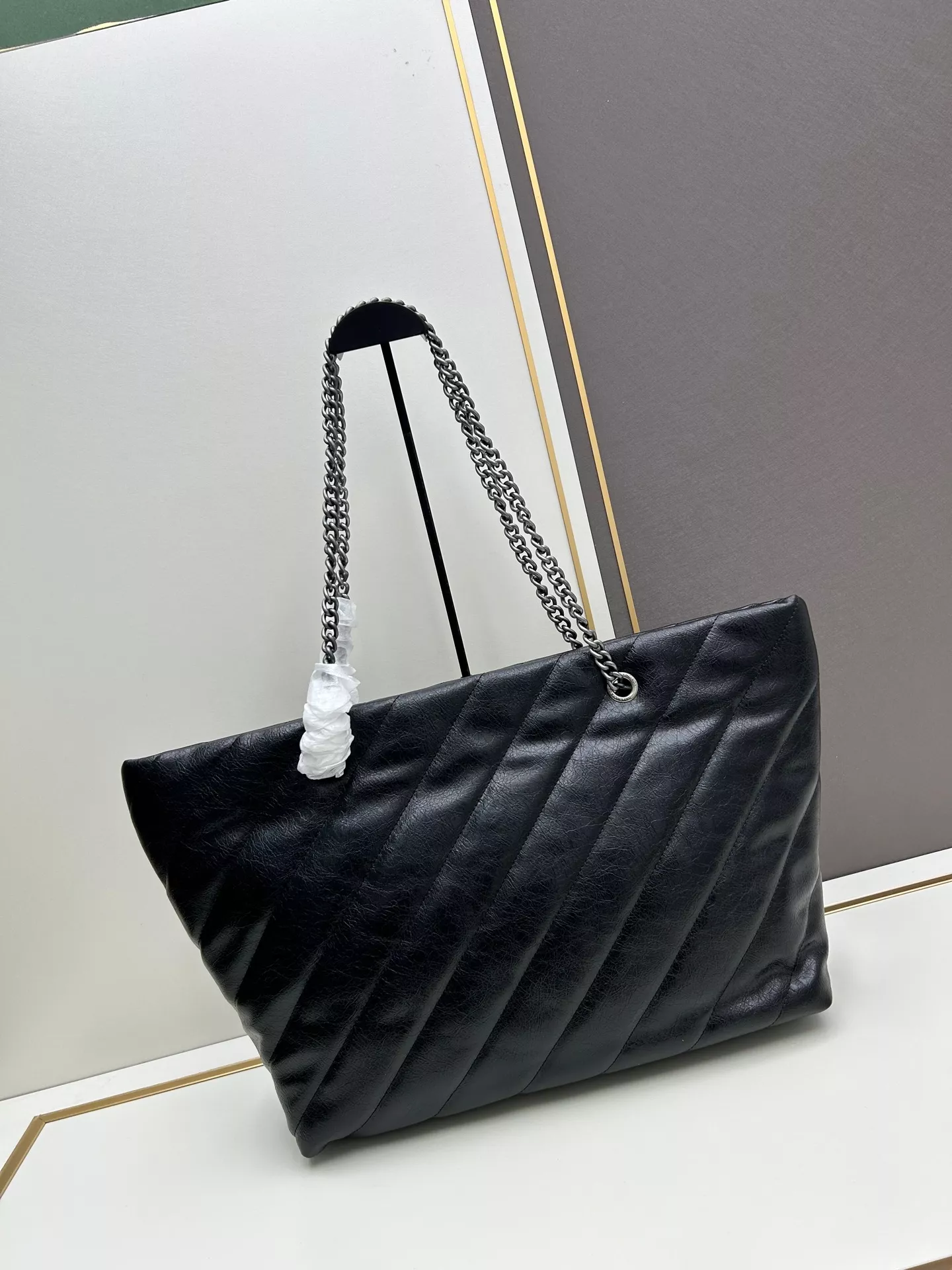 Balenciaga AAA Quality Shoulder Bags For Women AllSeason 3348