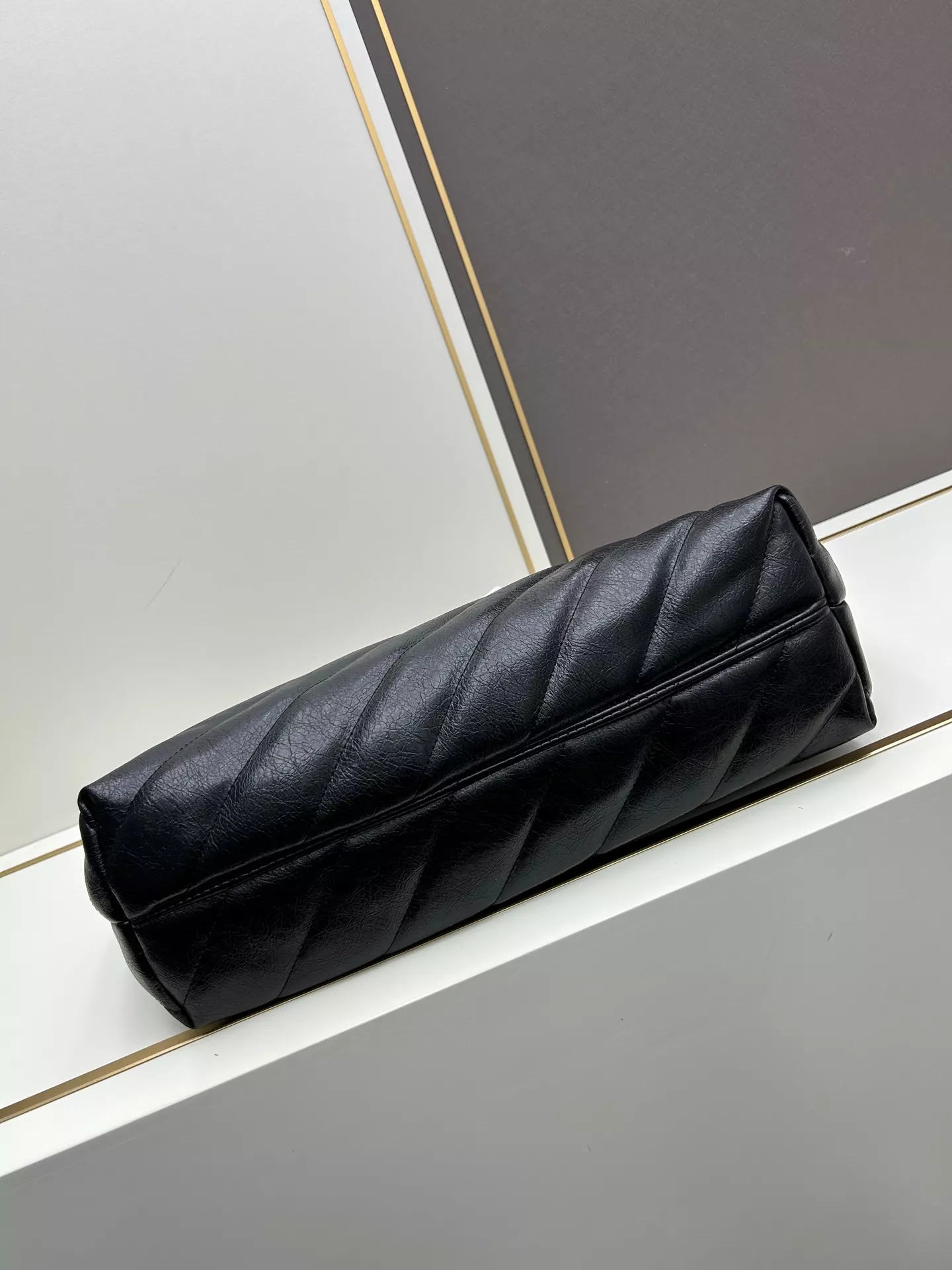 Balenciaga AAA Quality Shoulder Bags For Women AllSeason 3348