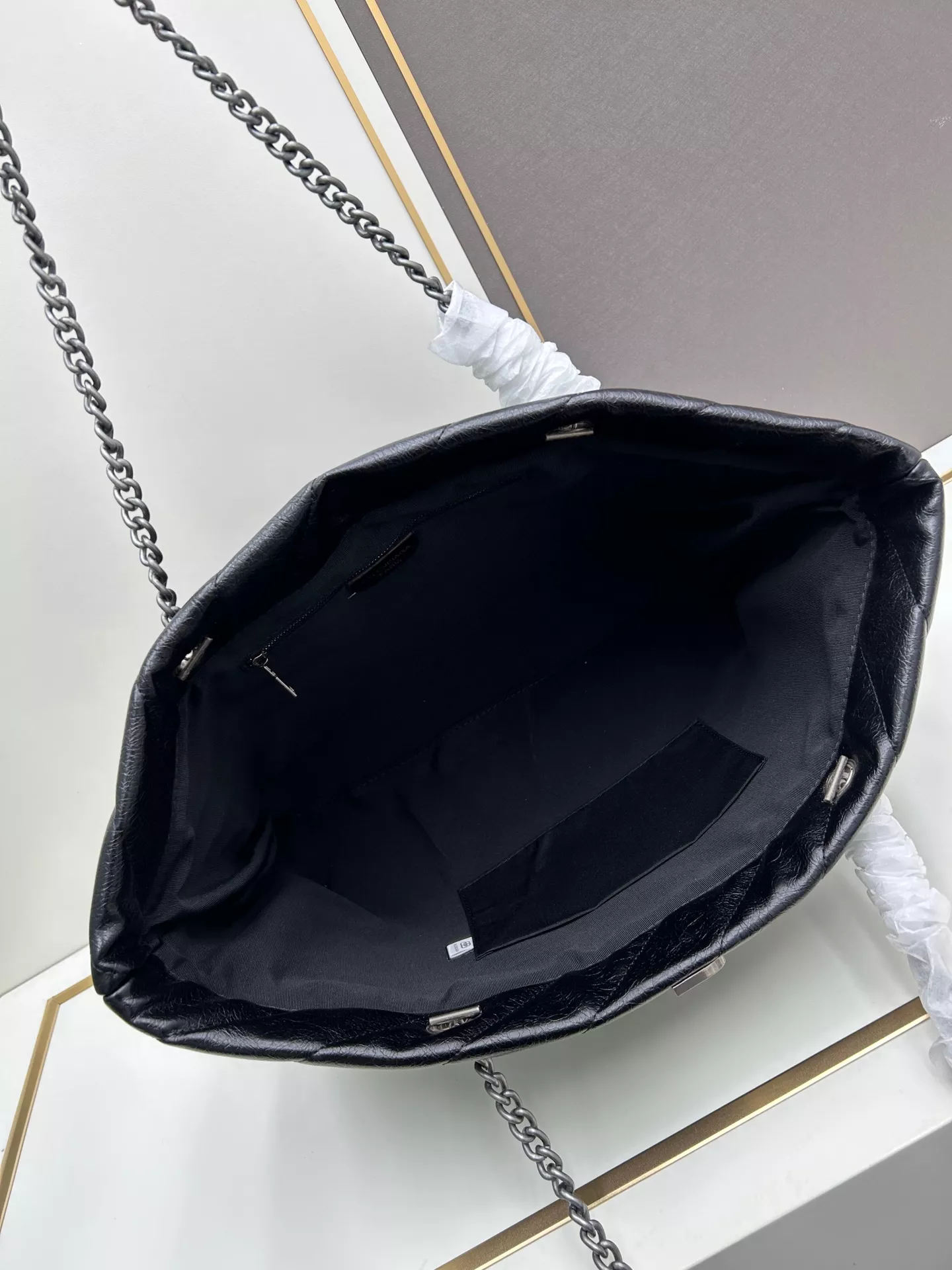 Balenciaga AAA Quality Shoulder Bags For Women AllSeason 3348