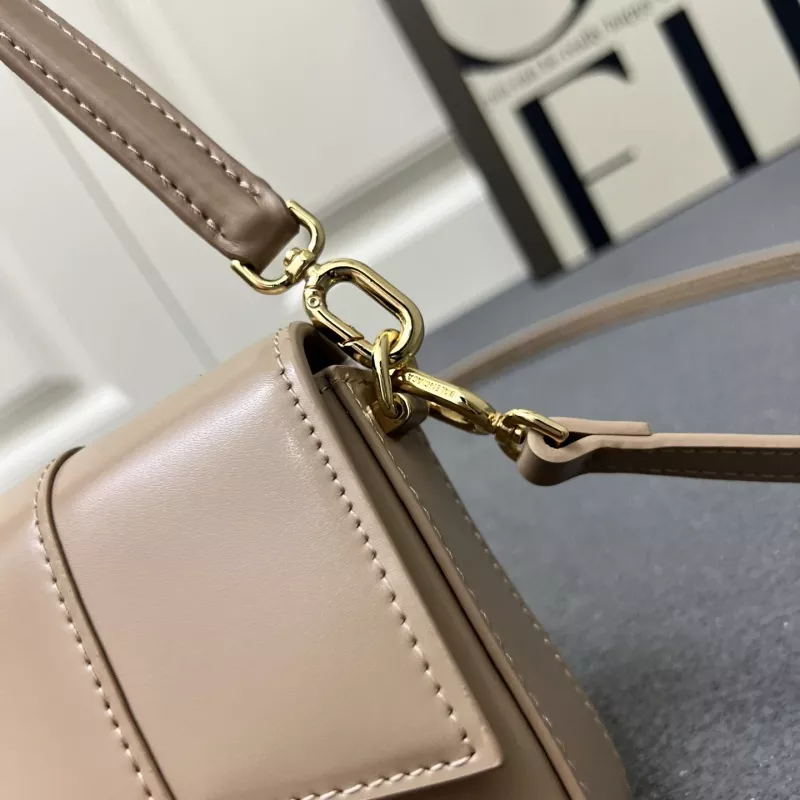 Balenciaga AAA Quality Shoulder Bags For Women Bold 7007
