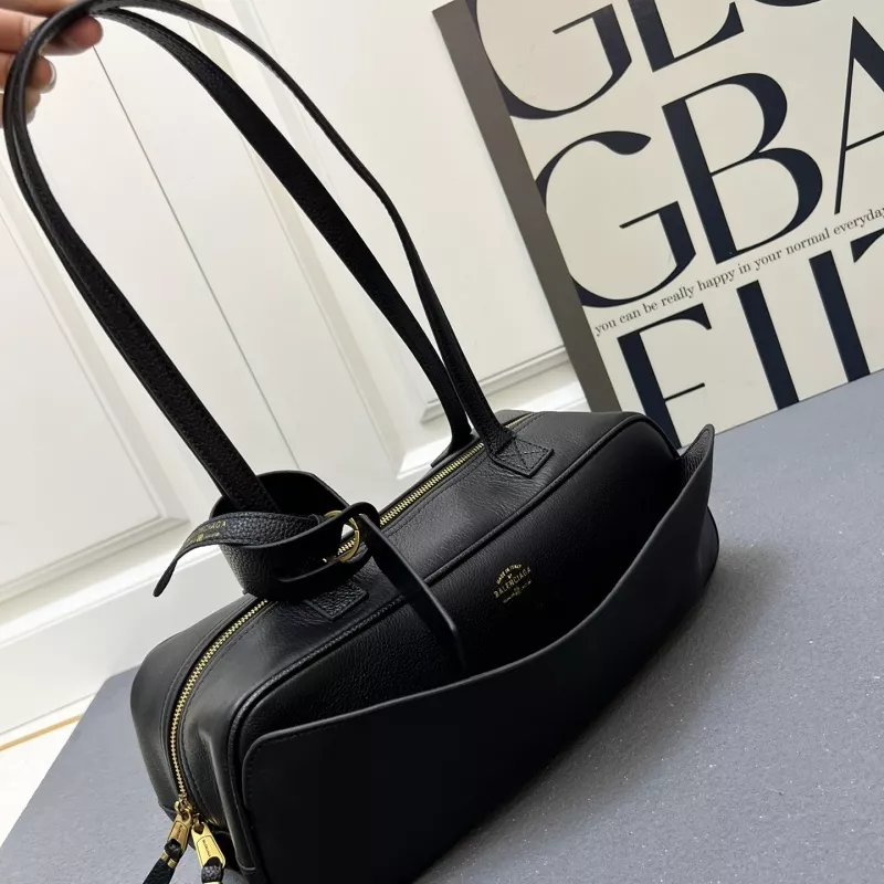 Balenciaga AAA Quality Shoulder Bags For Women Comfortable 1629