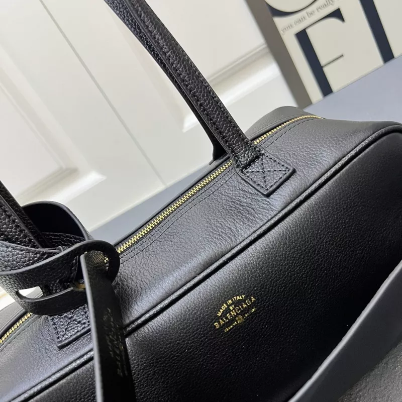 Balenciaga AAA Quality Shoulder Bags For Women Comfortable 1629