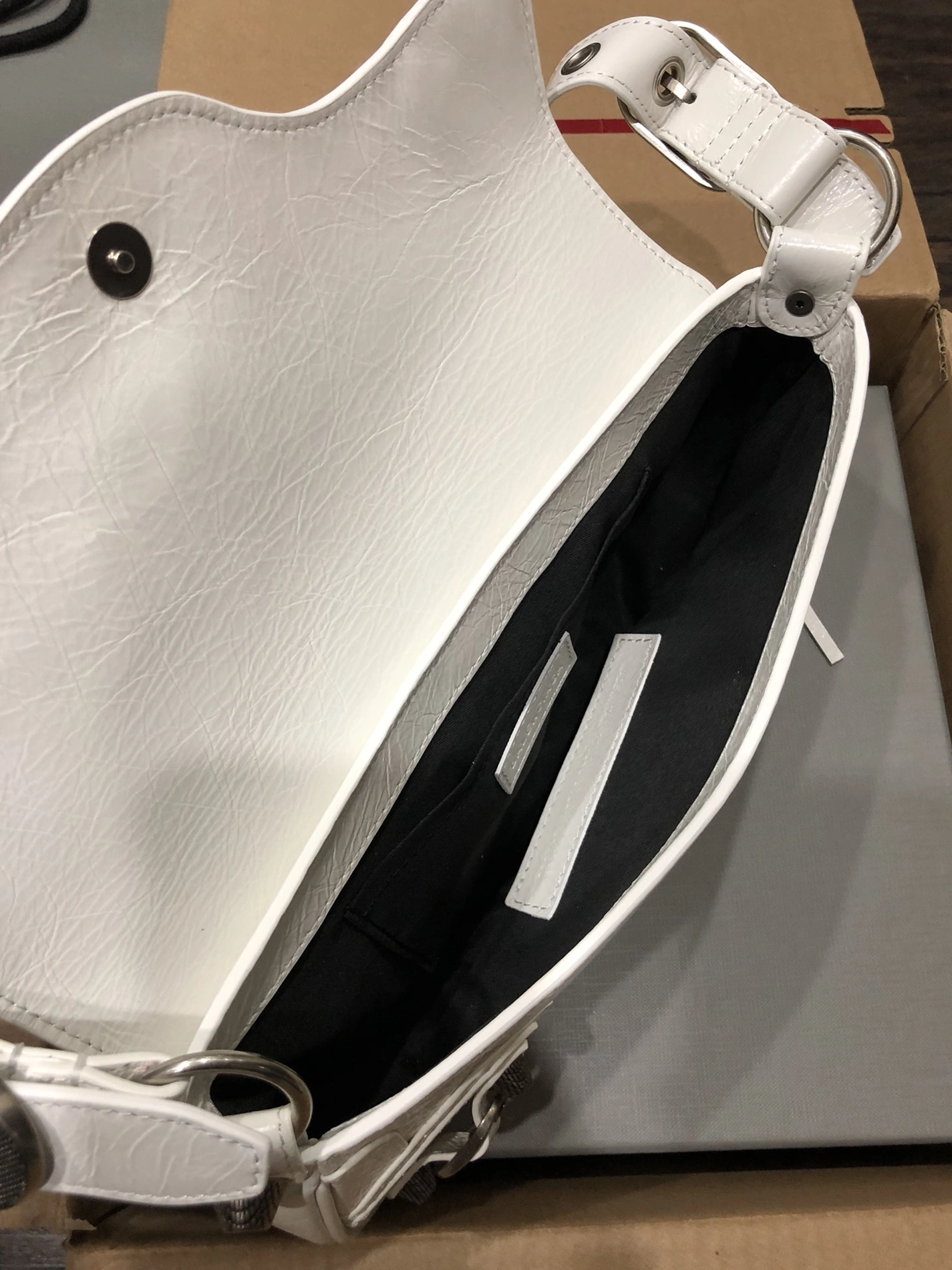Balenciaga AAA Quality Shoulder Bags For Women Comfortable 4823