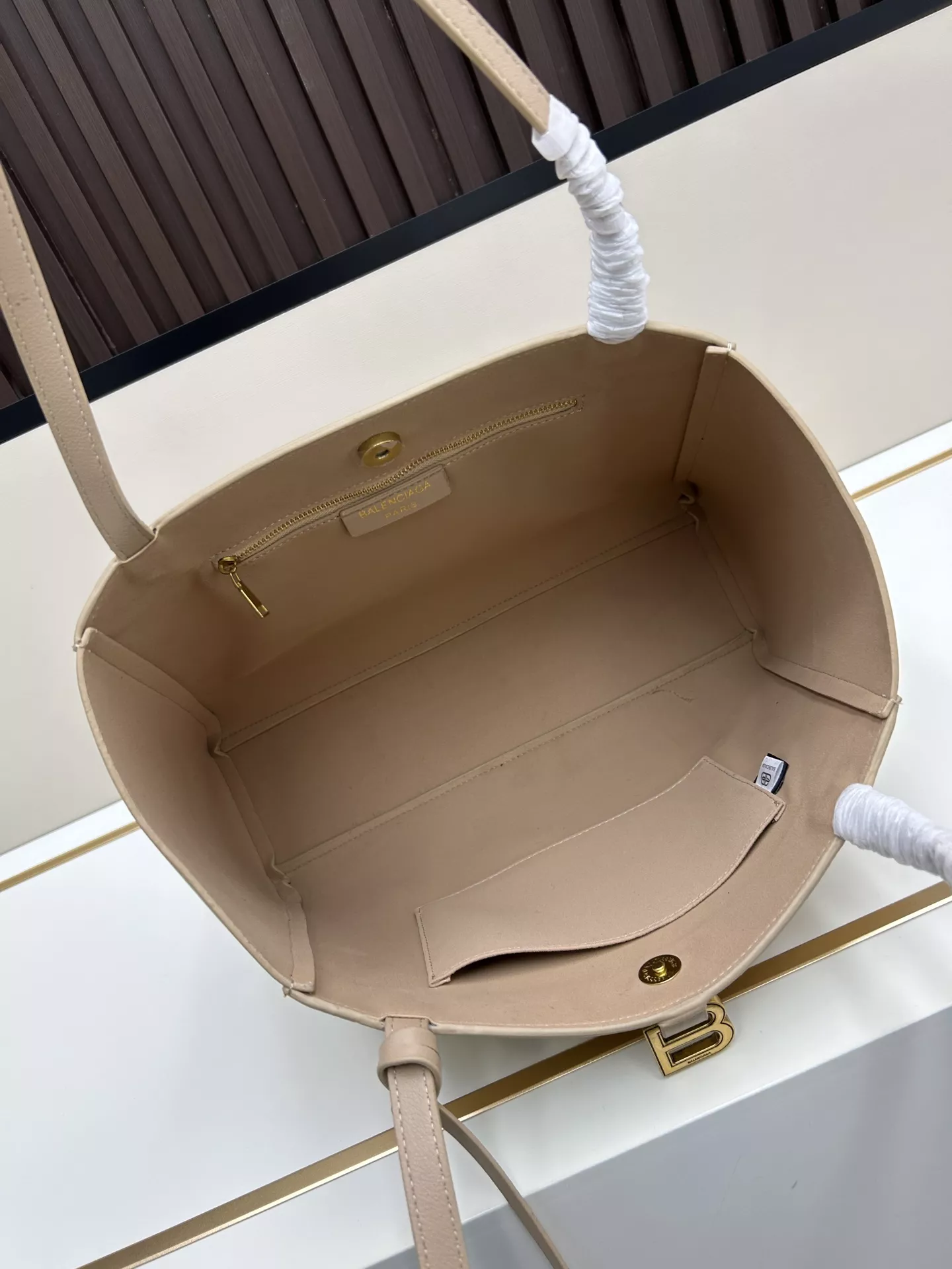 Balenciaga AAA Quality Shoulder Bags For Women Cozy 1091