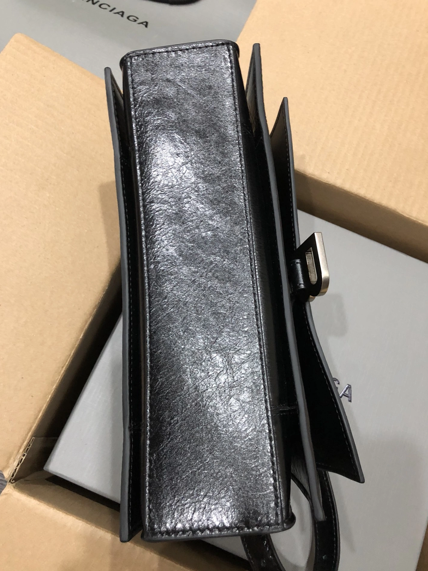Balenciaga AAA Quality Shoulder Bags For Women Durable 4741