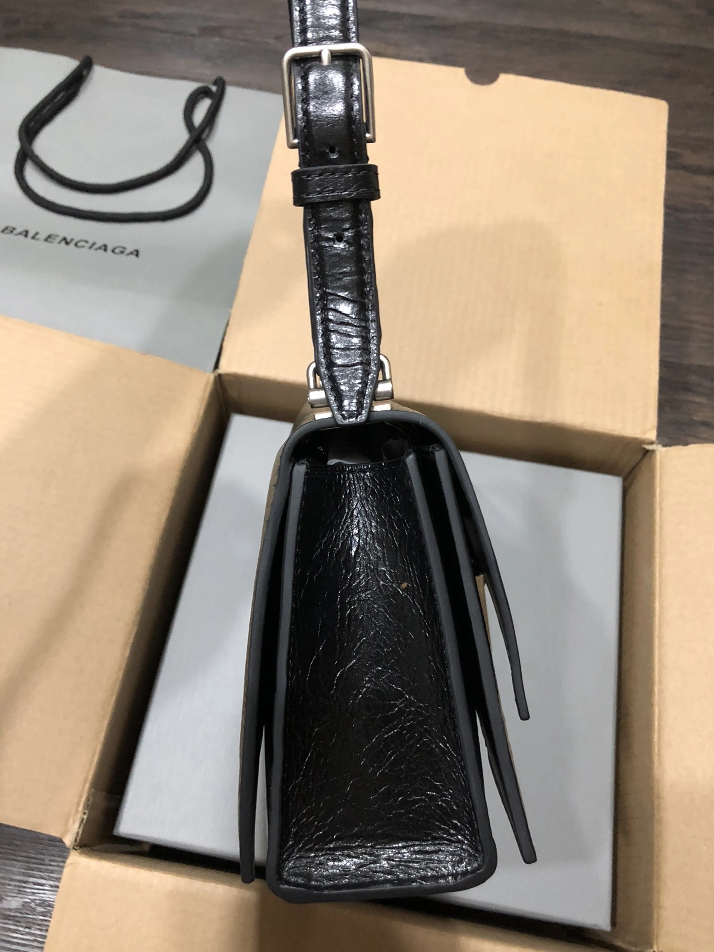 Balenciaga AAA Quality Shoulder Bags For Women Durable 4741