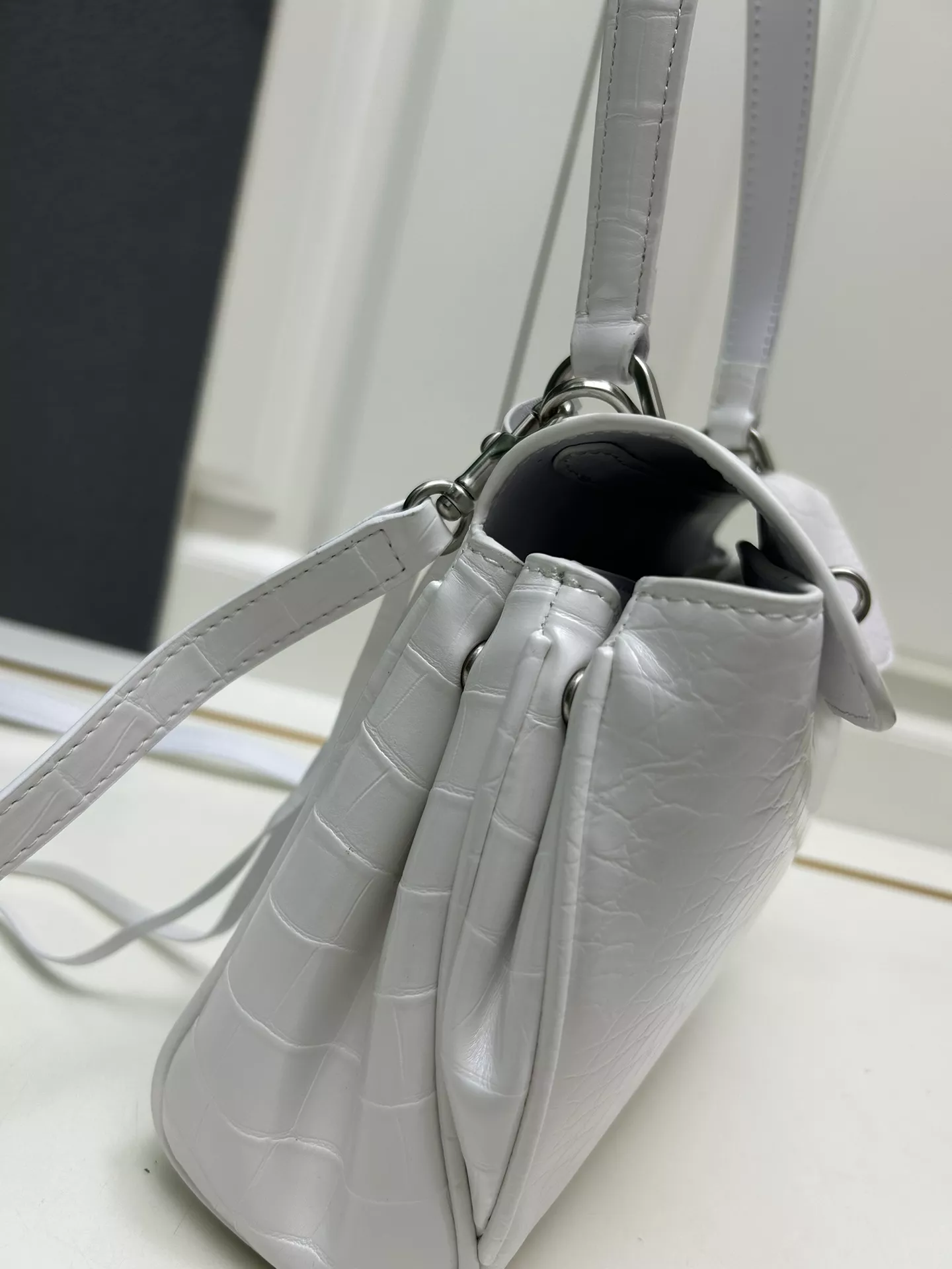 Balenciaga AAA Quality Shoulder Bags For Women EasyMatch 7295