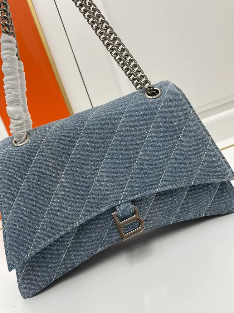 Balenciaga AAA Quality Shoulder Bags For Women Elegant 4850