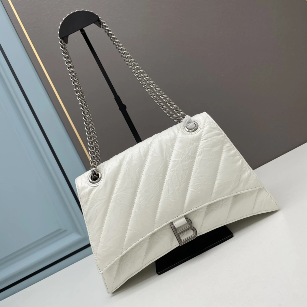 Balenciaga AAA Quality Shoulder Bags For Women Elegant 5409