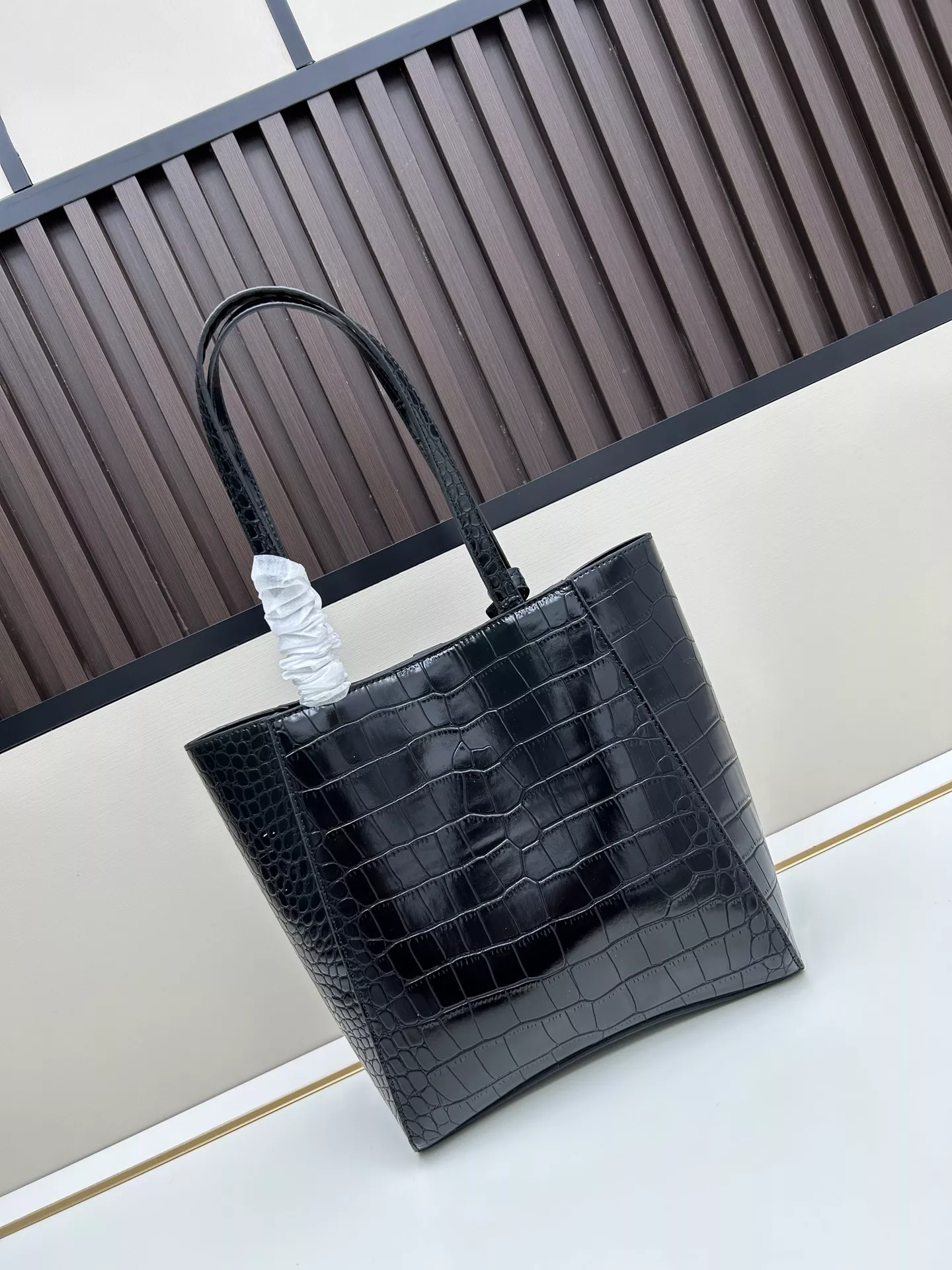 Balenciaga AAA Quality Shoulder Bags For Women Elegant 8709