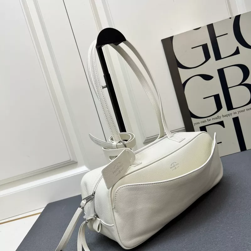 Balenciaga AAA Quality Shoulder Bags For Women Flexible 506