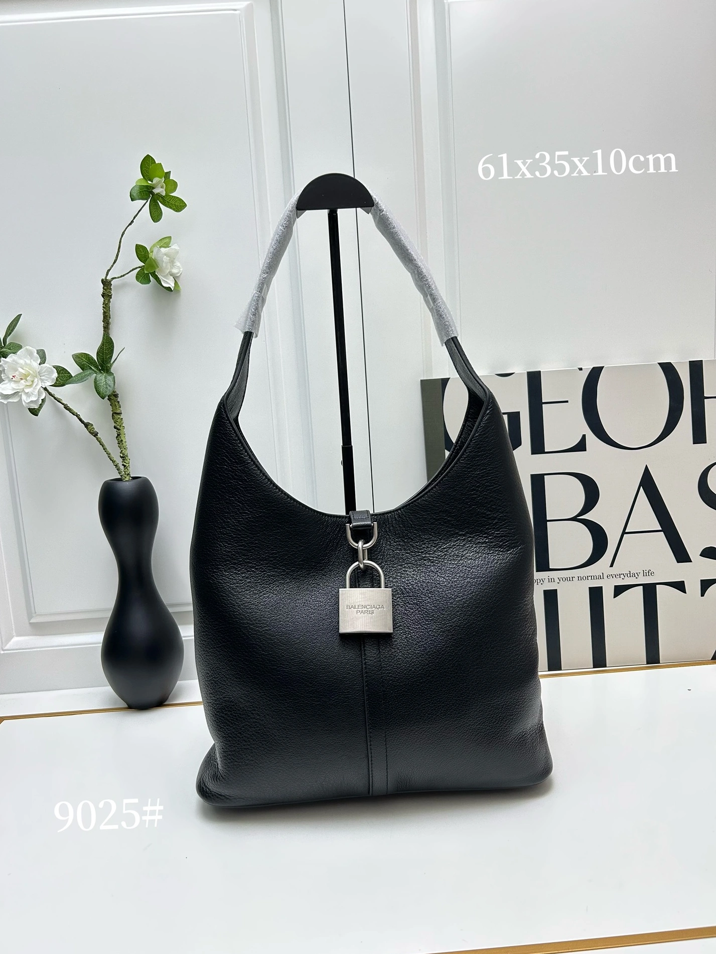 Balenciaga AAA Quality Shoulder Bags For Women Functional 808