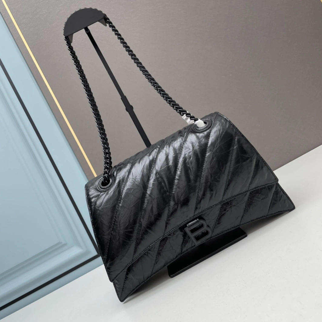 Balenciaga AAA Quality Shoulder Bags For Women GoodFit 3178