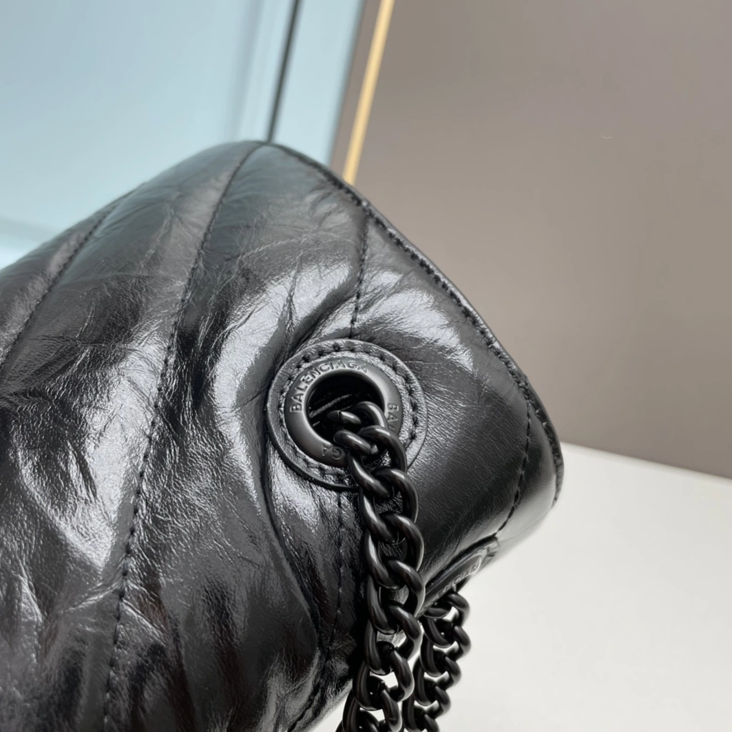 Balenciaga AAA Quality Shoulder Bags For Women GoodFit 3178