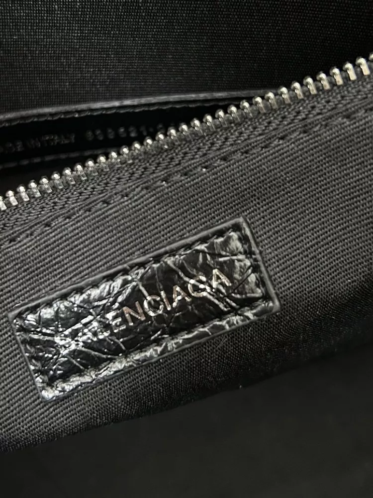 Balenciaga AAA Quality Shoulder Bags For Women HighQuality 1551