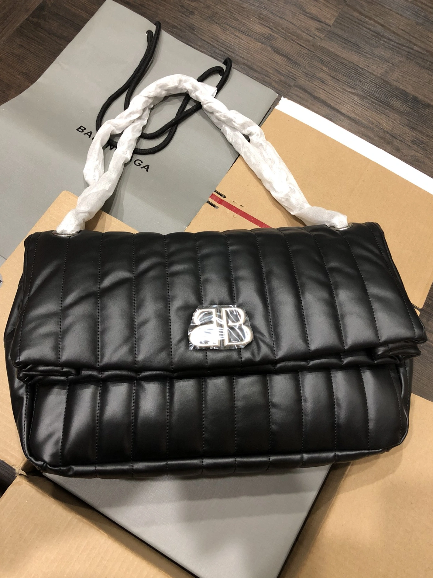 Balenciaga AAA Quality Shoulder Bags For Women Minimalist 3722