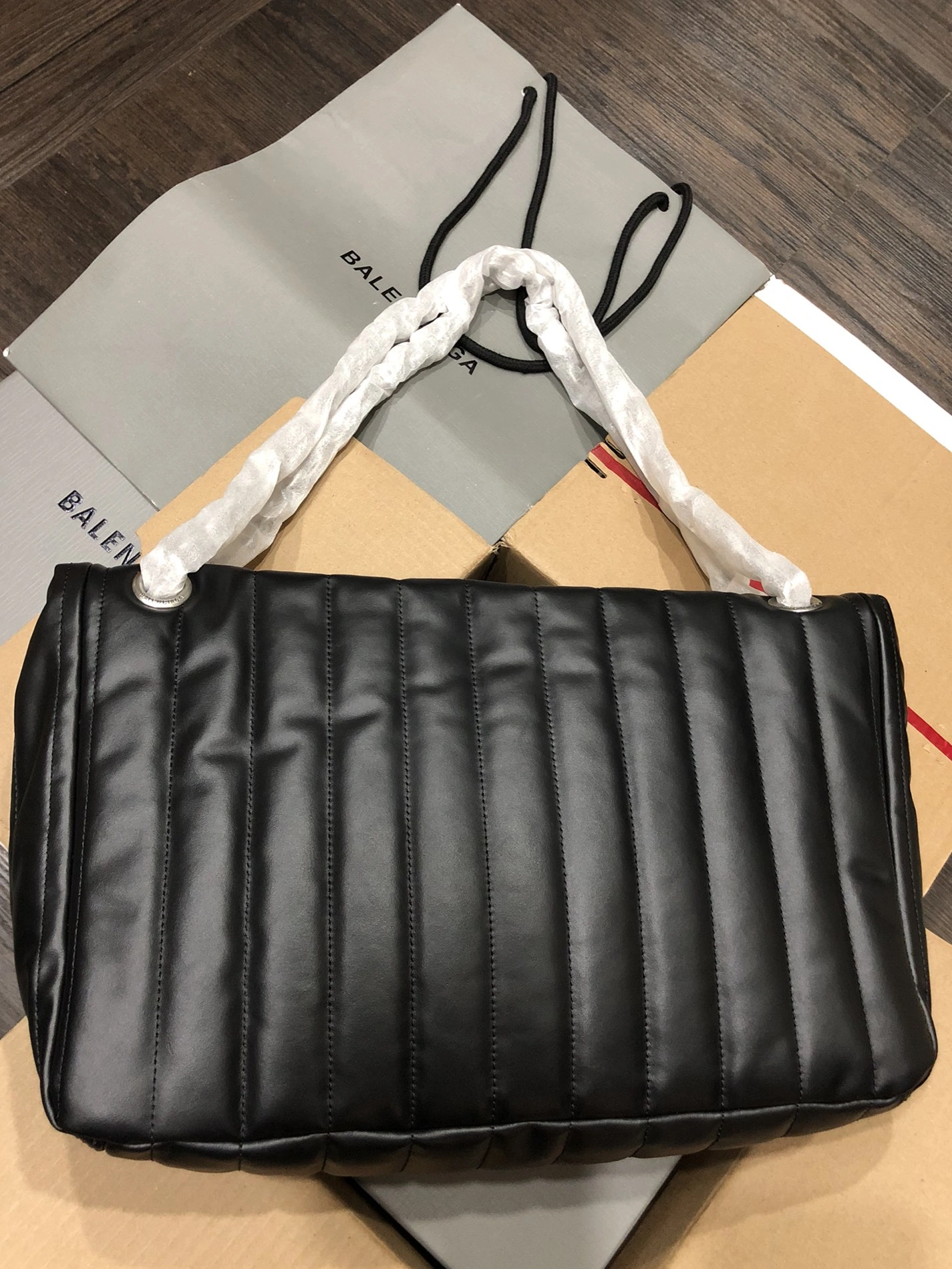Balenciaga AAA Quality Shoulder Bags For Women Minimalist 3722