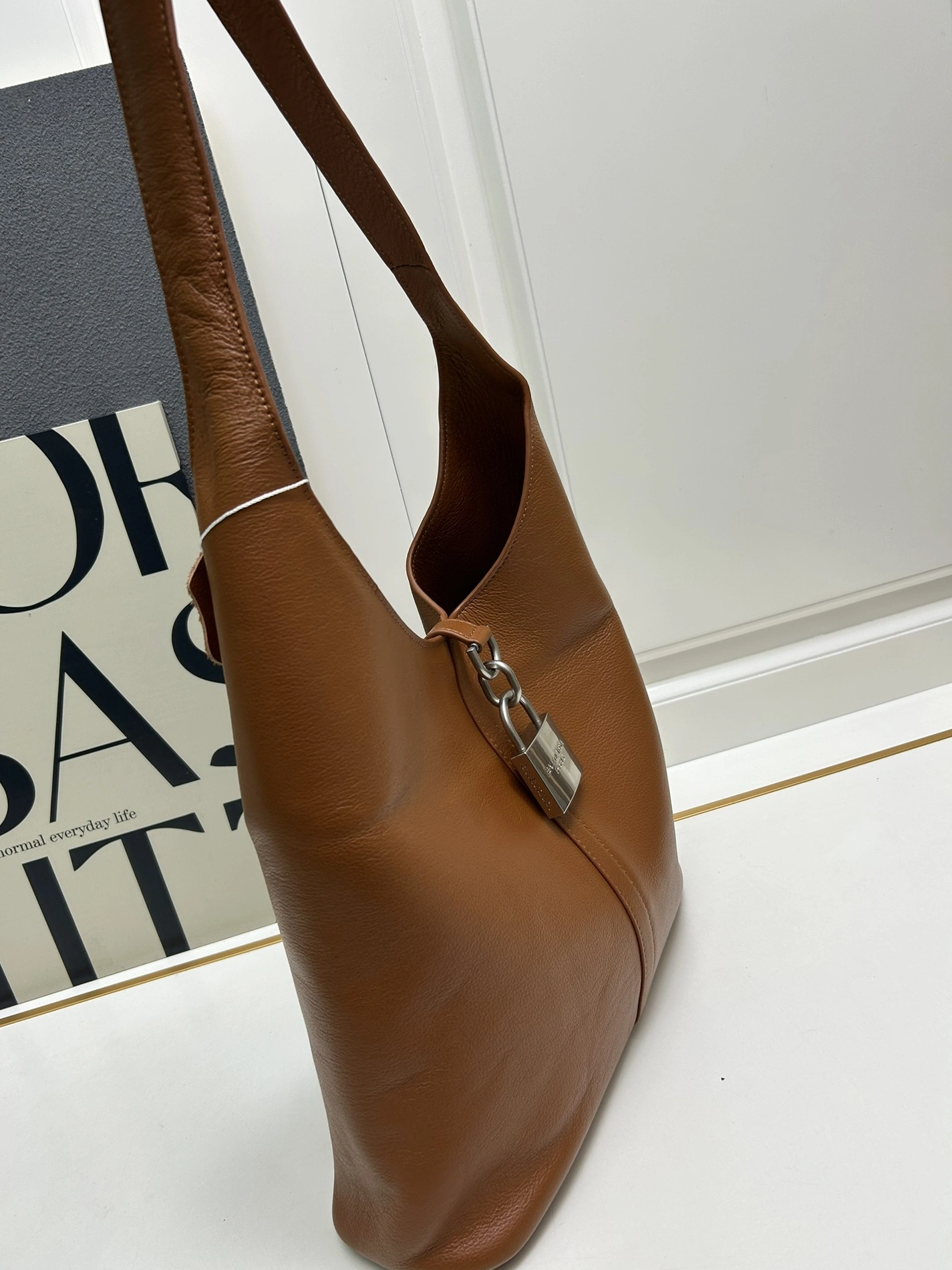 Balenciaga AAA Quality Shoulder Bags For Women NewStyle 7692