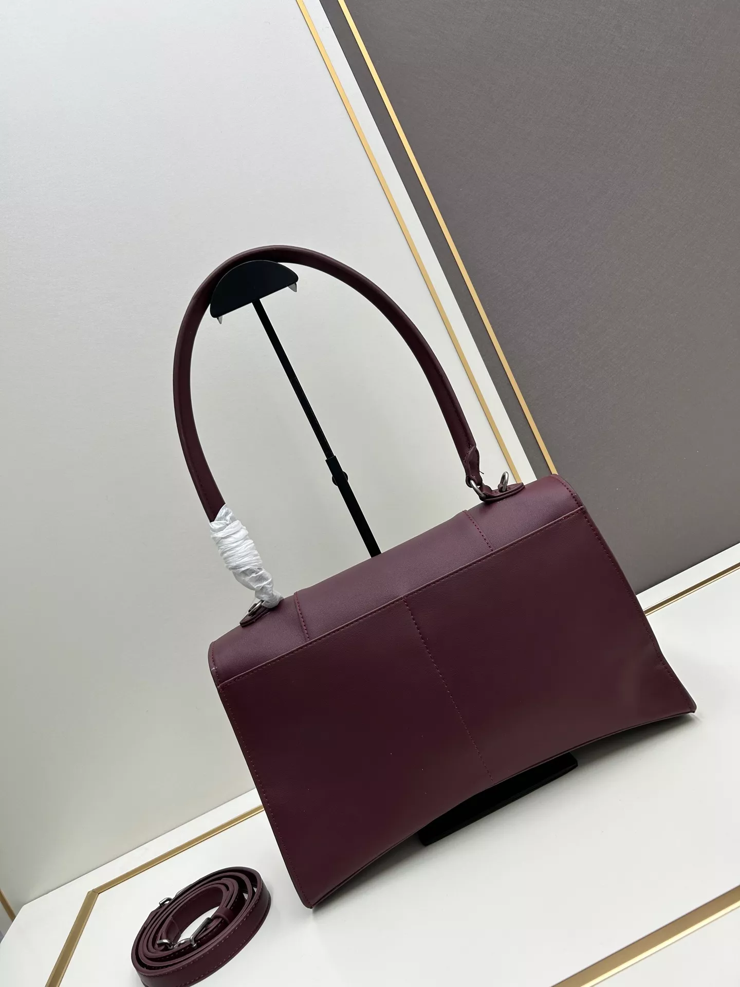 Balenciaga AAA Quality Shoulder Bags For Women Practical 6369