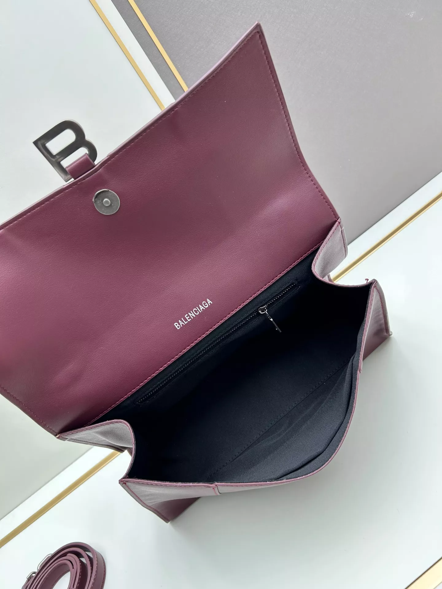 Balenciaga AAA Quality Shoulder Bags For Women Practical 6369