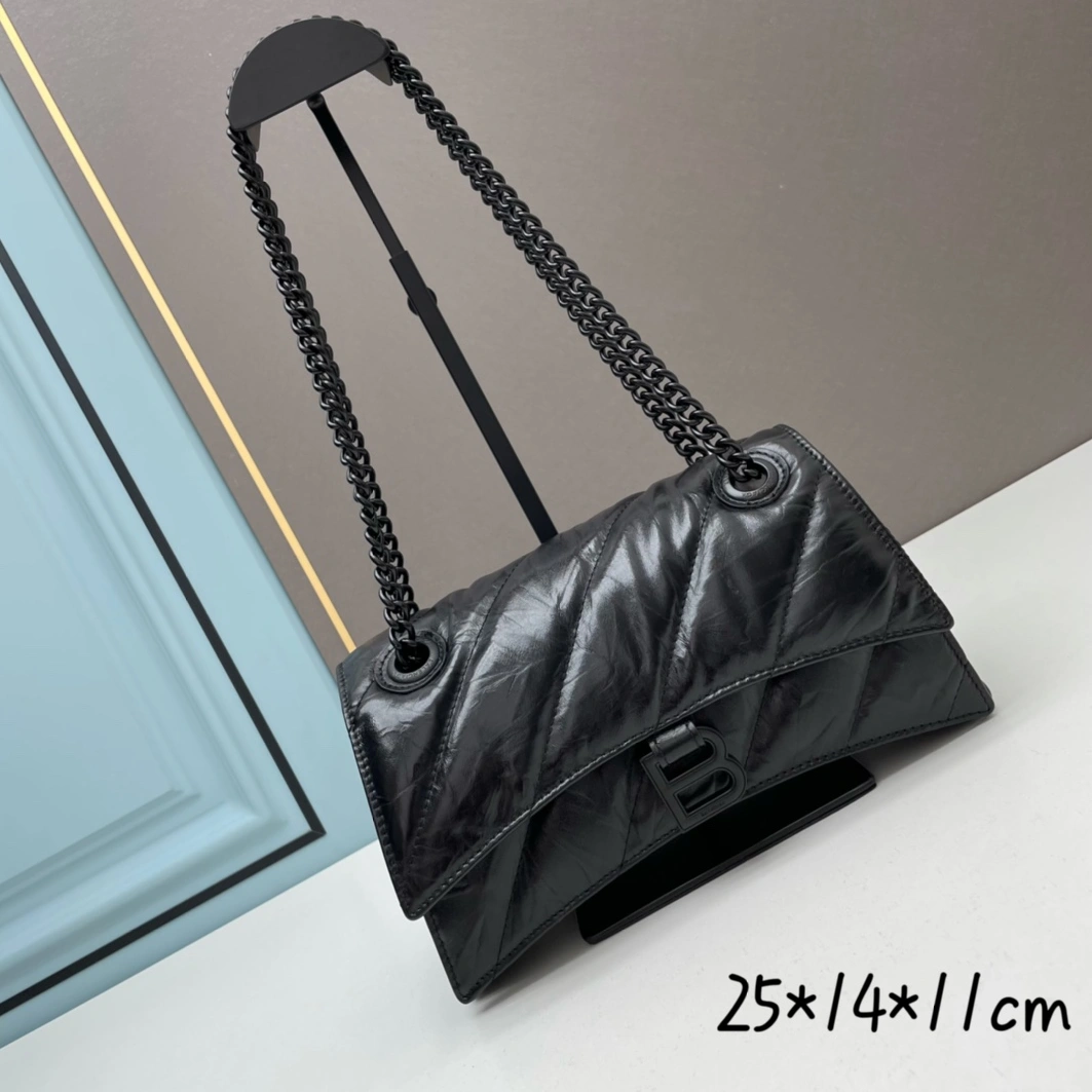 Balenciaga AAA Quality Shoulder Bags For Women Refined 5230