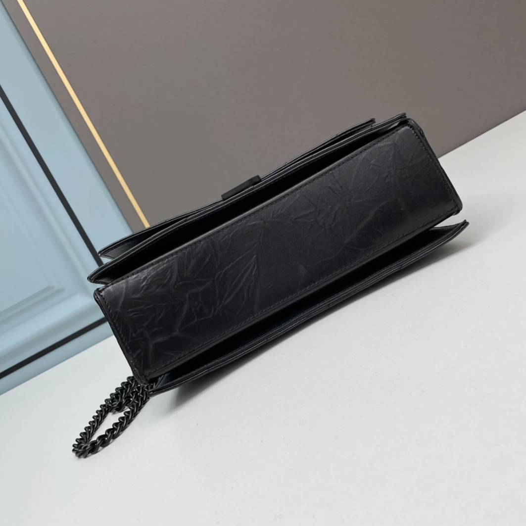 Balenciaga AAA Quality Shoulder Bags For Women Refined 5230