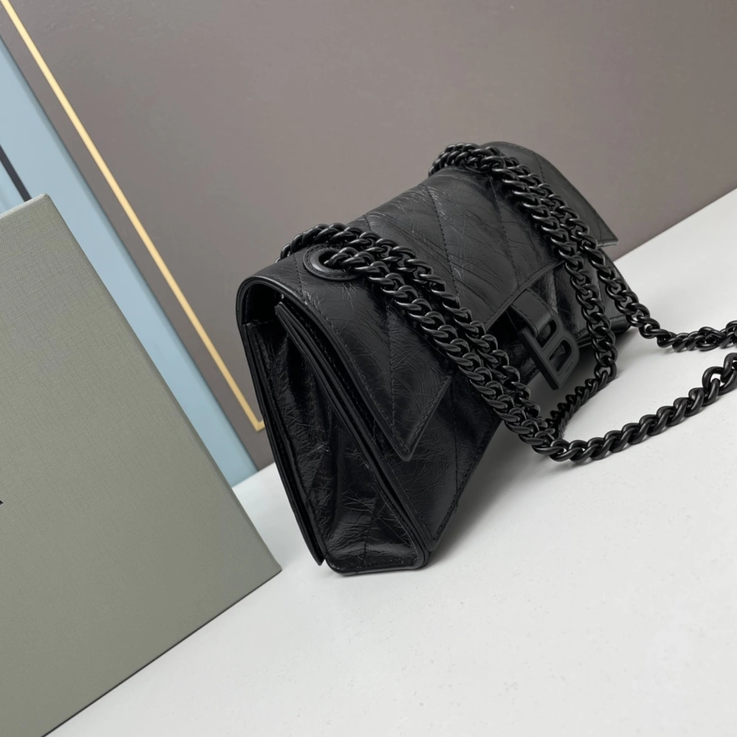 Balenciaga AAA Quality Shoulder Bags For Women Reliable 3149