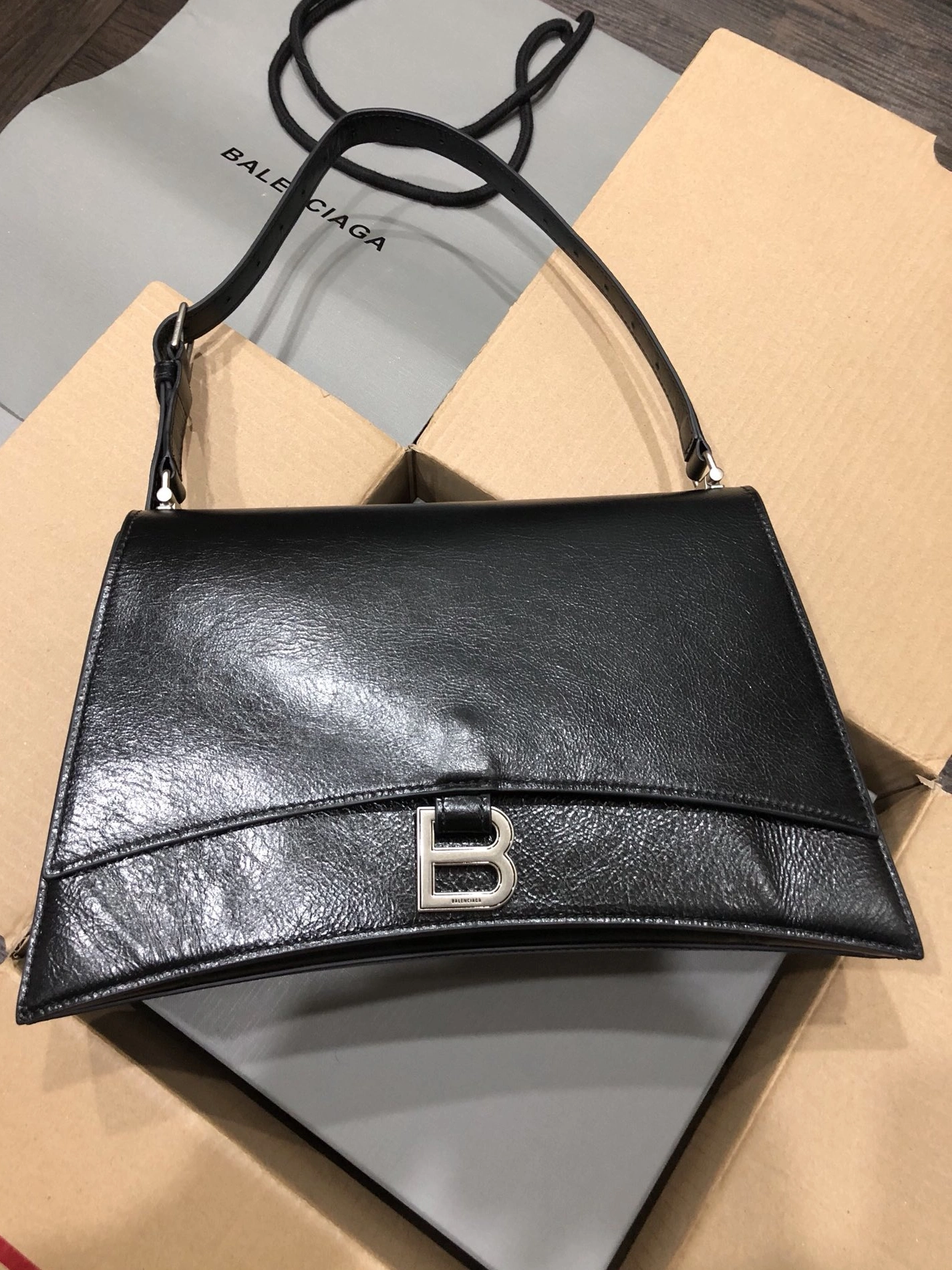Balenciaga AAA Quality Shoulder Bags For Women Reliable 8145